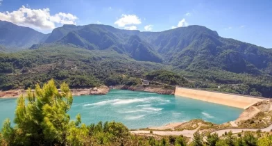 How do the beautiful Mountains in Alanya look like and how do i get up there?