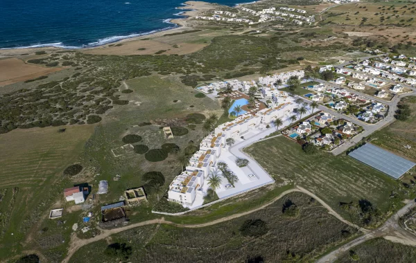 Komplex in Nordzypern, einer der ausgezeichneten Insel mit wunderschönem Klima und Sandstränd