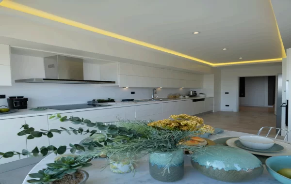 Einladender Komplex mit bezugsfertigen Wohnungen in Beylikdüzü Istanbul, geeignet für Investitionen