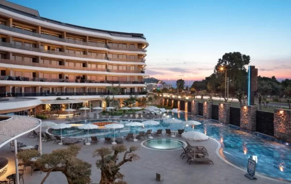 Timeless resort style apartments for sale in Kargicak, an ideal place for a serene lifestyle