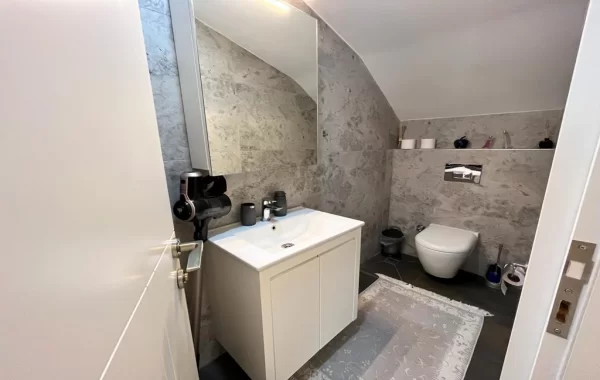 Bezugsfertige Duplex Wohnung mit perfekter Lage, nahe zum Meer in Alanya, Kestel