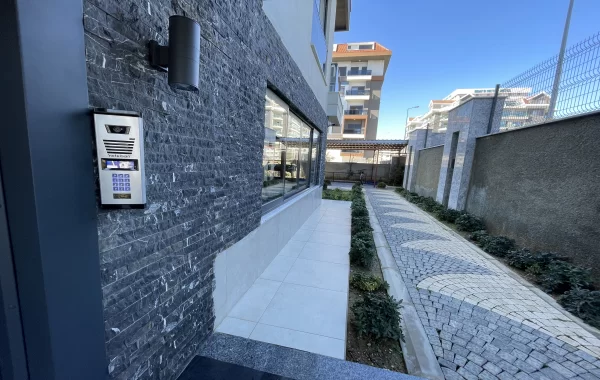 Bezugsfertige Duplex Wohnung mit perfekter Lage, nahe zum Meer in Alanya, Kestel