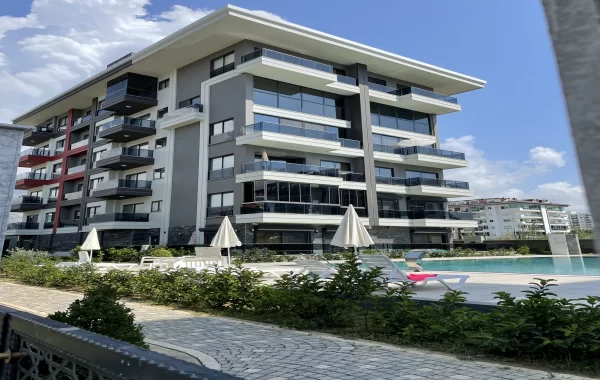 Bezugsfertige Duplex Wohnung mit perfekter Lage, nahe zum Meer in Alanya, Kestel