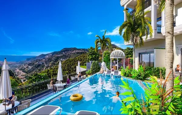 Ultra-Luxurious Complex in Alanya, one of the most popular vacation spots along the Turkish Riviera
